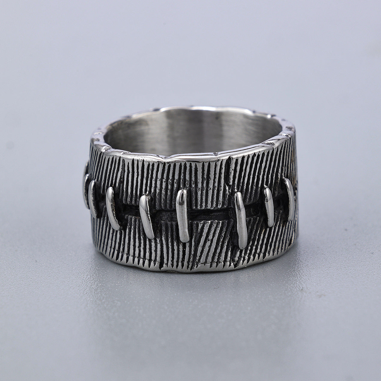 Niche Advanced Dark Punk Stitched Ring